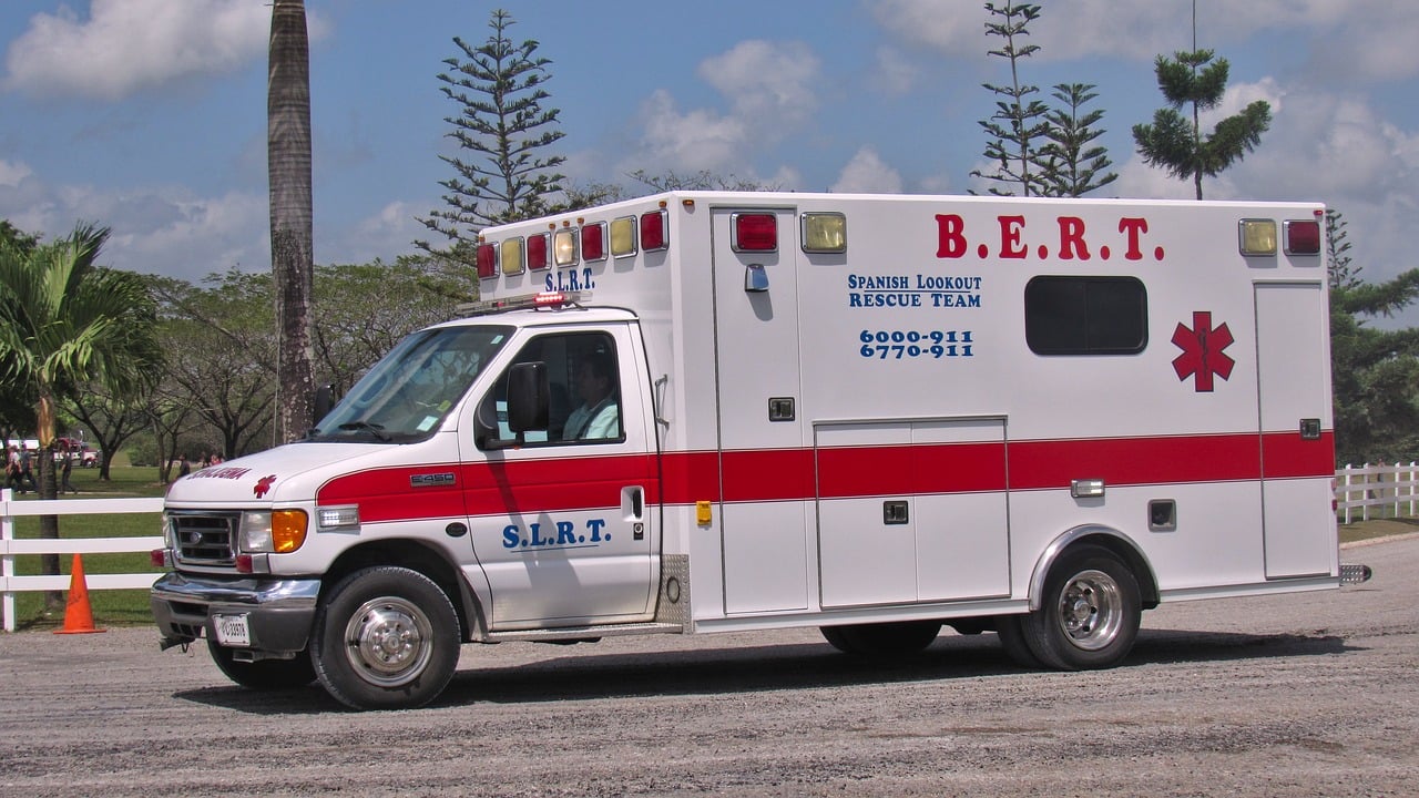 Emergency Response Vehicle in Action image in article Calling Parents vs. Calling 911: Decision-Making for Providers